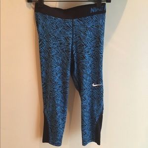 Nike Pro Dri-Fit Capri black and blue, size M